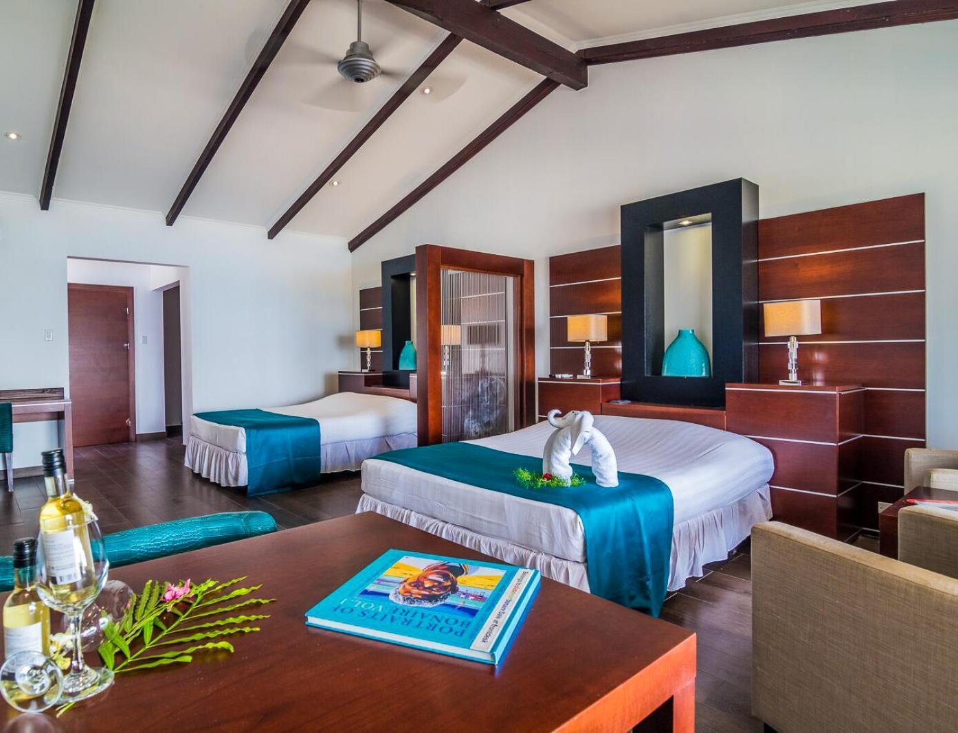 Van Der Valk Plaza Beach & Dive Resort Bonaire Kralendijk  Bagian luar foto