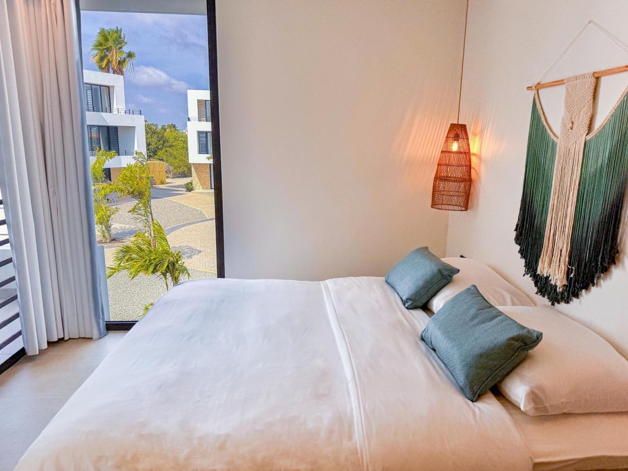 Van Der Valk Plaza Beach & Dive Resort Bonaire Kralendijk  Bagian luar foto
