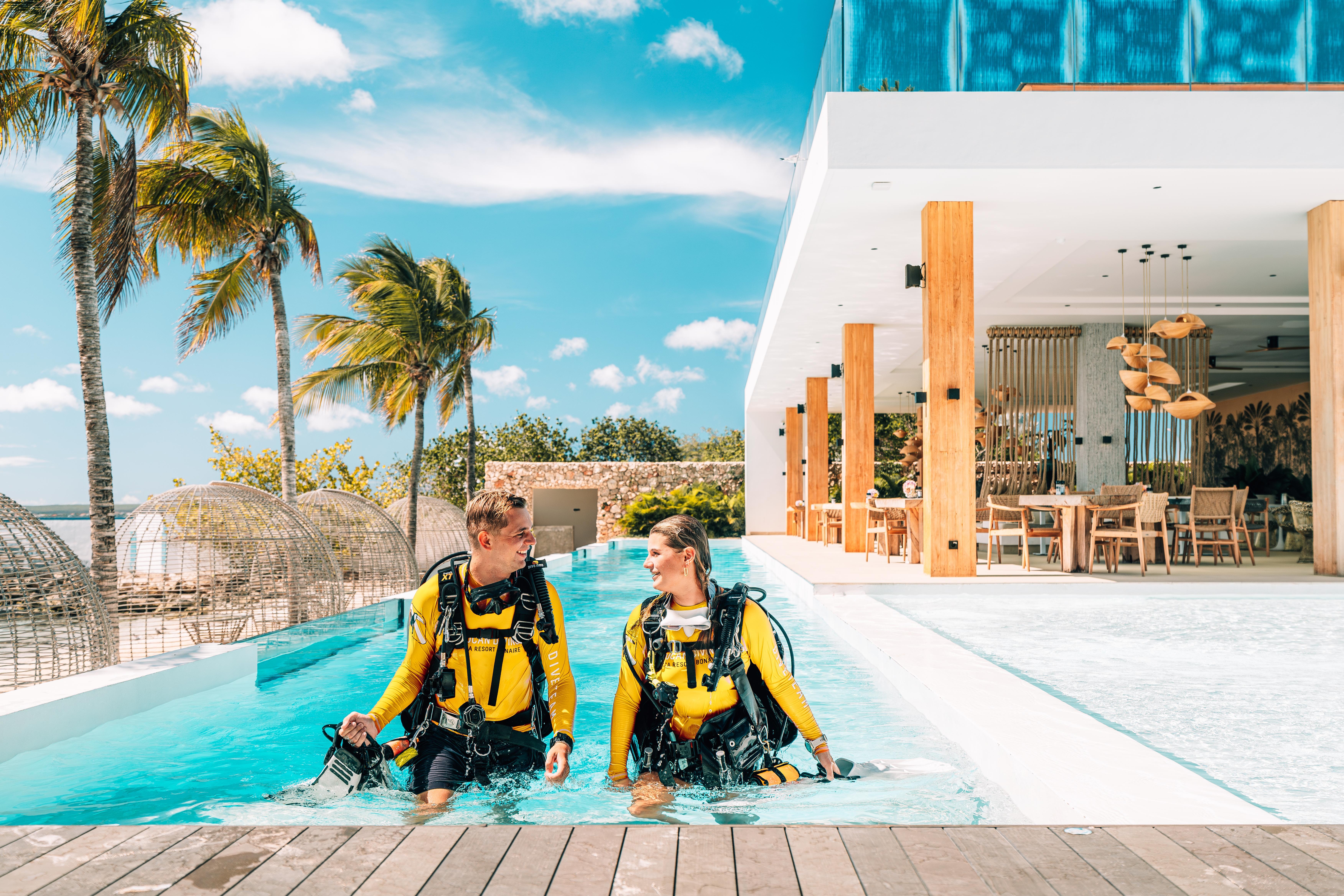 Van Der Valk Plaza Beach & Dive Resort Bonaire Kralendijk Bagian luar foto