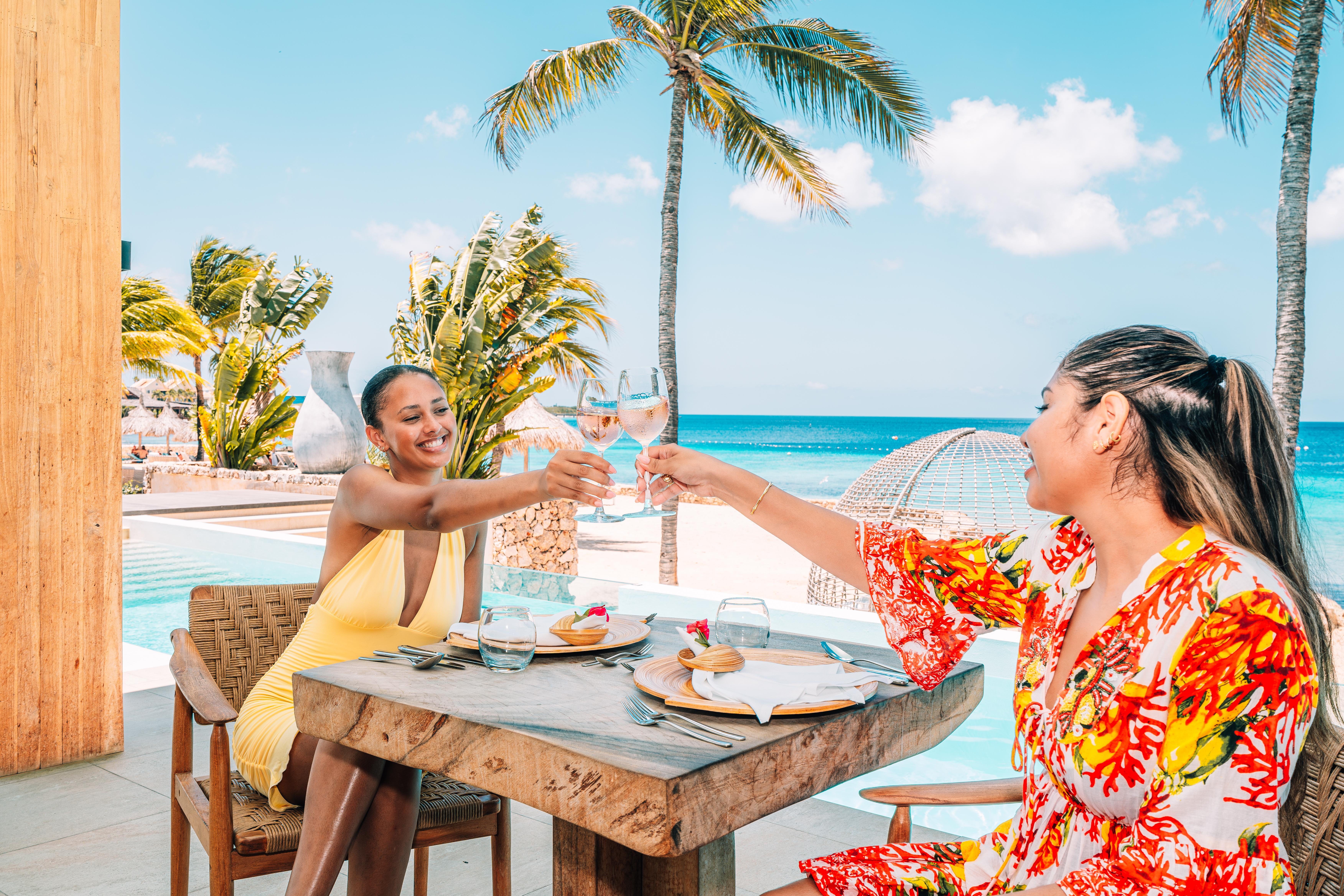 Van Der Valk Plaza Beach & Dive Resort Bonaire Kralendijk Bagian luar foto
