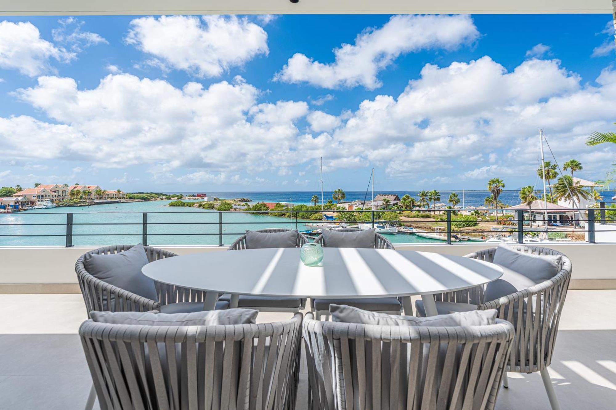 Van Der Valk Plaza Beach & Dive Resort Bonaire Kralendijk  Bagian luar foto