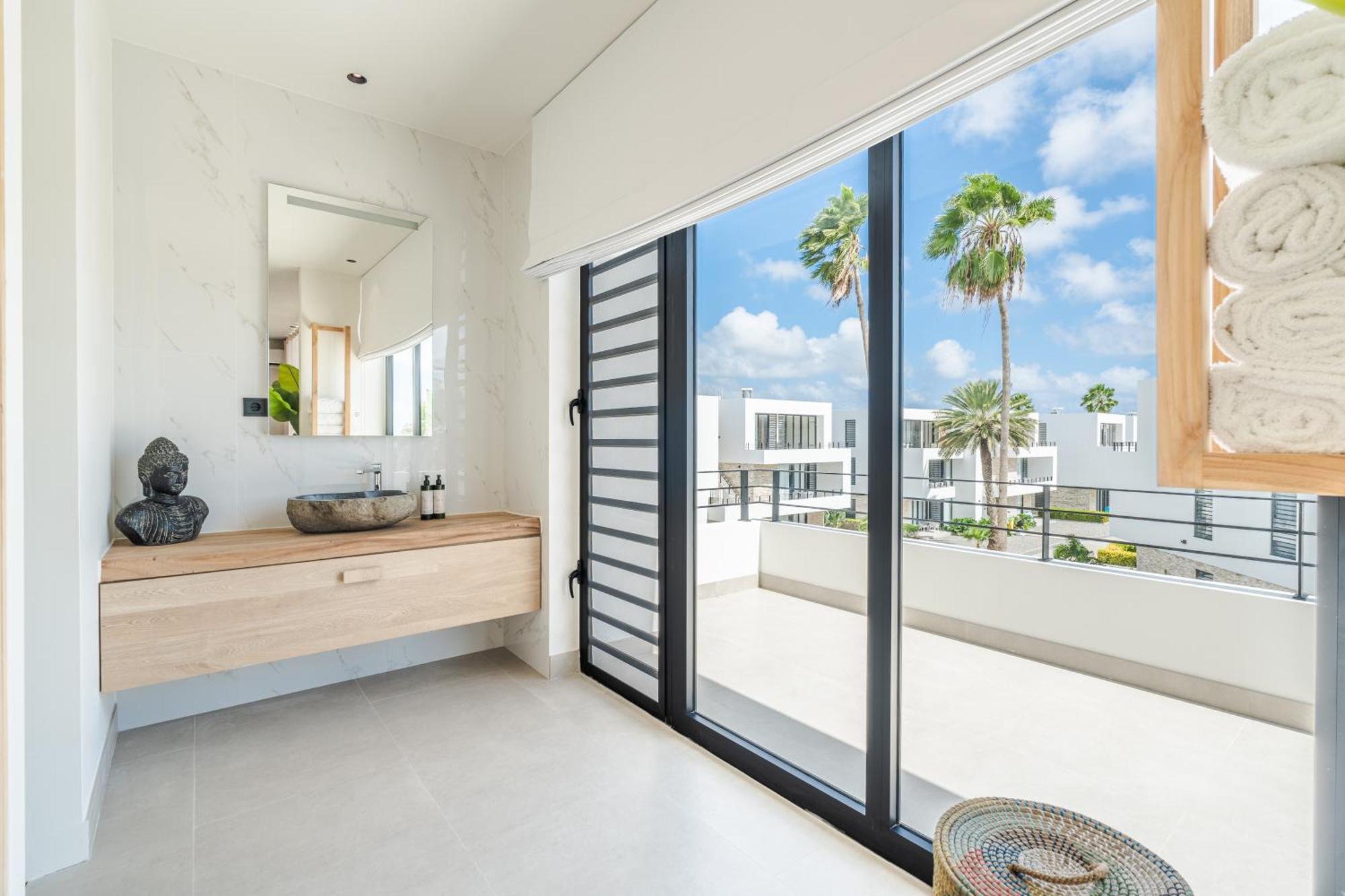 Van Der Valk Plaza Beach & Dive Resort Bonaire Kralendijk  Bagian luar foto